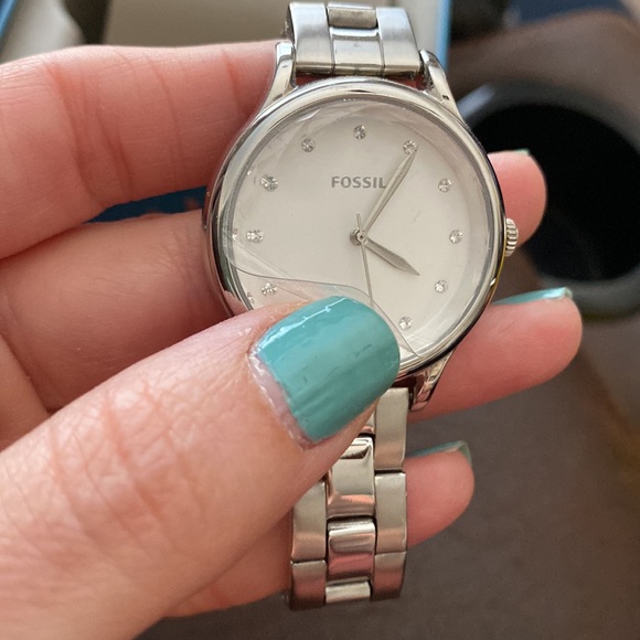 Women’s Fossil Watch - Picture 5 of 11